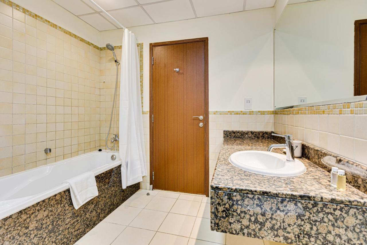 Wonderful Apartment Near The Beach Sadaf Jbr Дубай Екстериор снимка